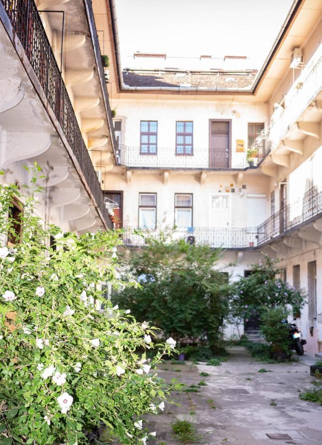 Free Parking! Linden Apartment, Ac, Smart Tv, Wifi Budapest Bagian luar foto
